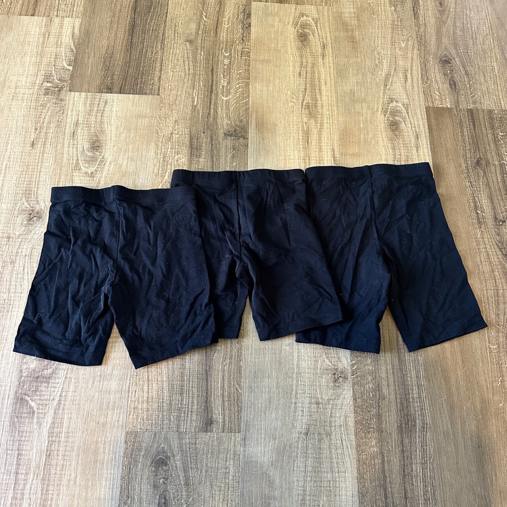 Girl’s cartwheel shorts bundle Size M (6/7) - Picture 1 of 4